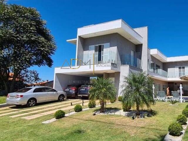 #SO0377 - Sobrado para Venda em Pardinho - SP