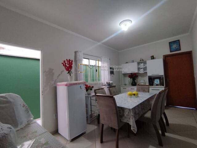 Casa para Venda em Botucatu - 4